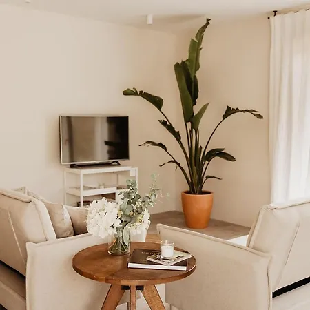 Welcoming Holiday In Leza With Garden Hébergement de vacances